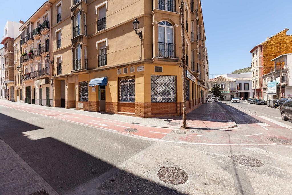 Urbanchicmalaga 3 Bedroom Spacious Quiet Historic Malaga Apt Kültér fotó