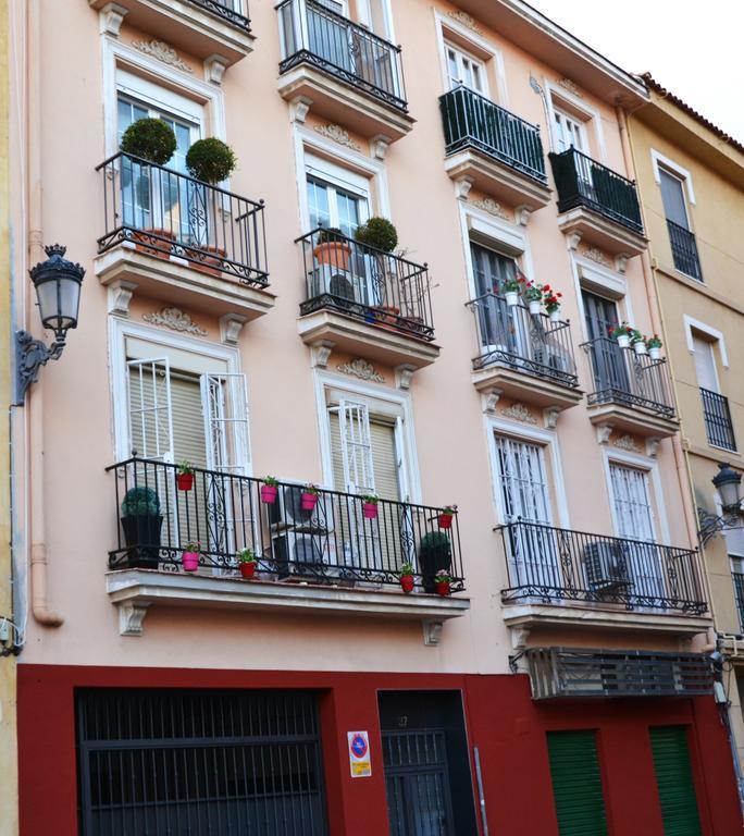 Urbanchicmalaga 3 Bedroom Spacious Quiet Historic Malaga Apt Kültér fotó