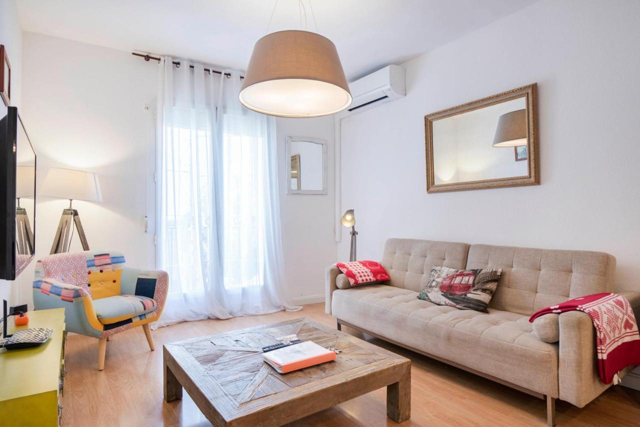Urbanchicmalaga 3 Bedroom Spacious Quiet Historic Malaga Apt Kültér fotó