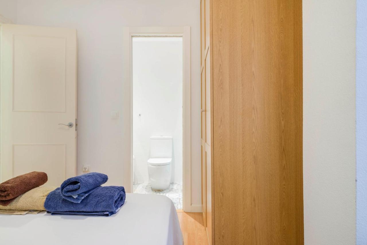 Urbanchicmalaga 3 Bedroom Spacious Quiet Historic Malaga Apt Kültér fotó