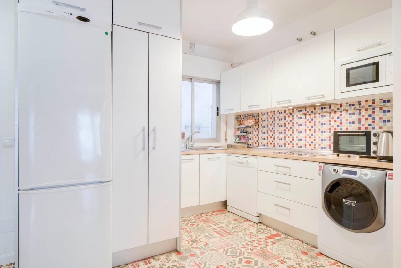 Urbanchicmalaga 3 Bedroom Spacious Quiet Historic Malaga Apt Kültér fotó