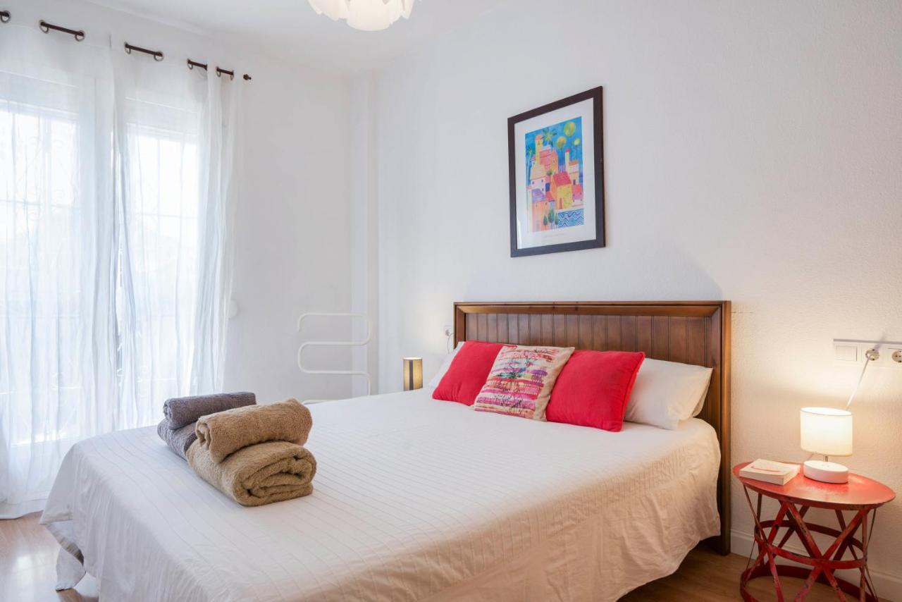 Urbanchicmalaga 3 Bedroom Spacious Quiet Historic Malaga Apt Kültér fotó