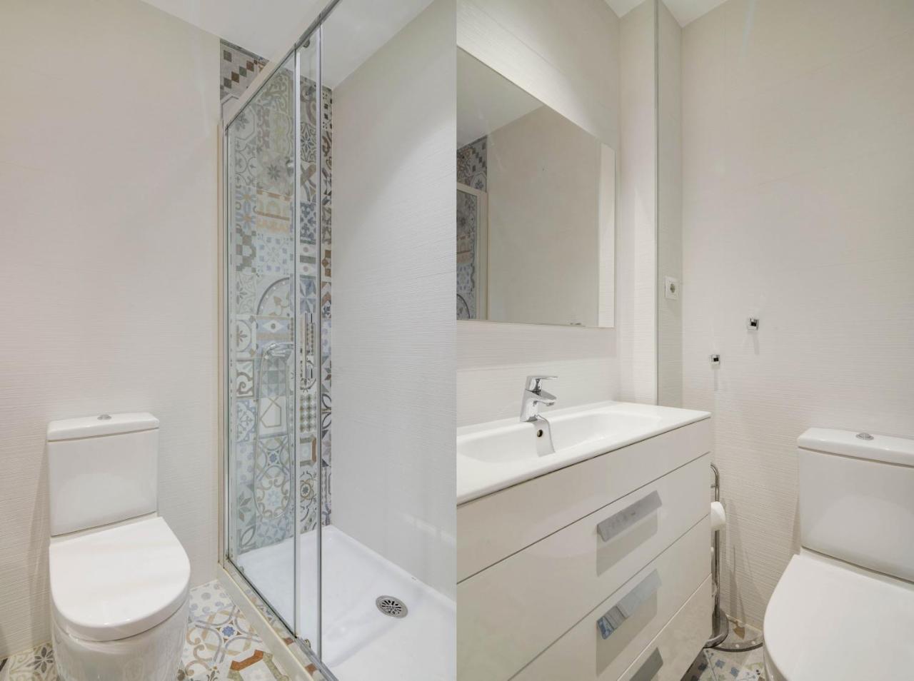 Urbanchicmalaga 3 Bedroom Spacious Quiet Historic Malaga Apt Kültér fotó